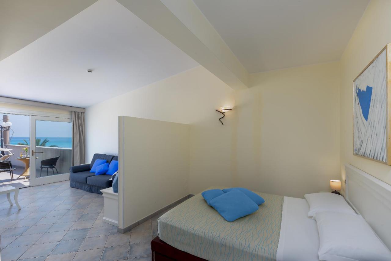Hotel Riviera ซานวิโต โลคาโป ภายนอก รูปภาพ