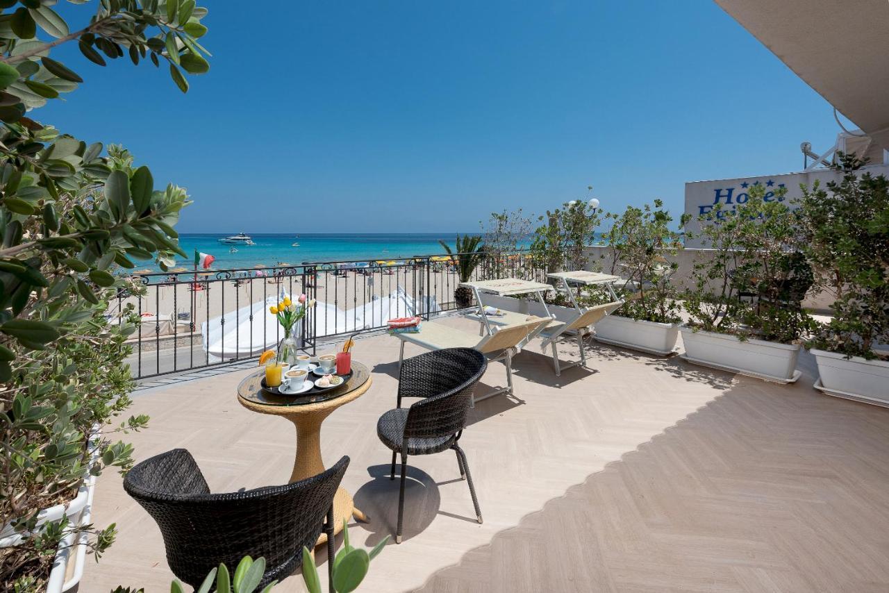 Hotel Riviera ซานวิโต โลคาโป ภายนอก รูปภาพ